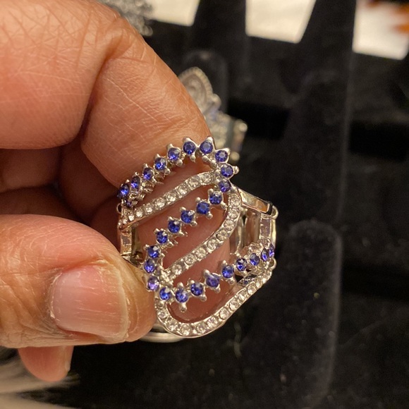 Everything must go - Picture 10 of 12